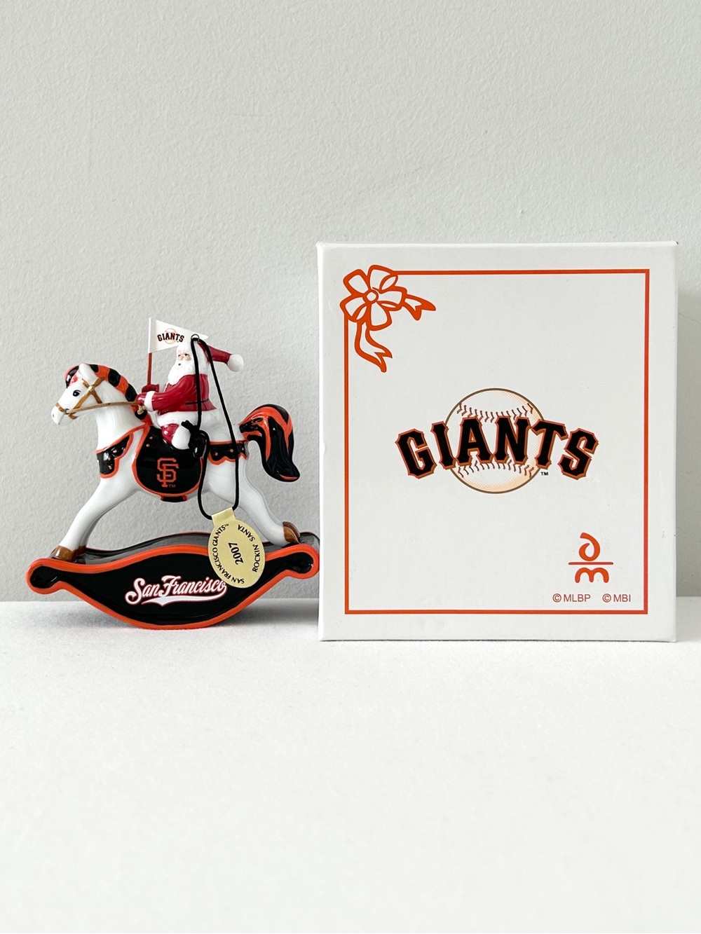 2007 San Francisco SF Giants ROCKIN’ SANTA Christmas Ornament Danbury Mint MLB